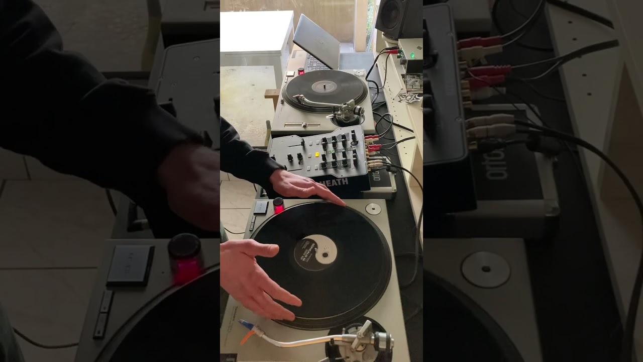 MIX EARLY 2000’S TECHNO VINYL