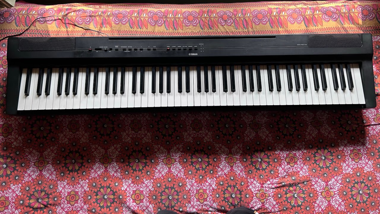 Yamaha digital piano P-125.