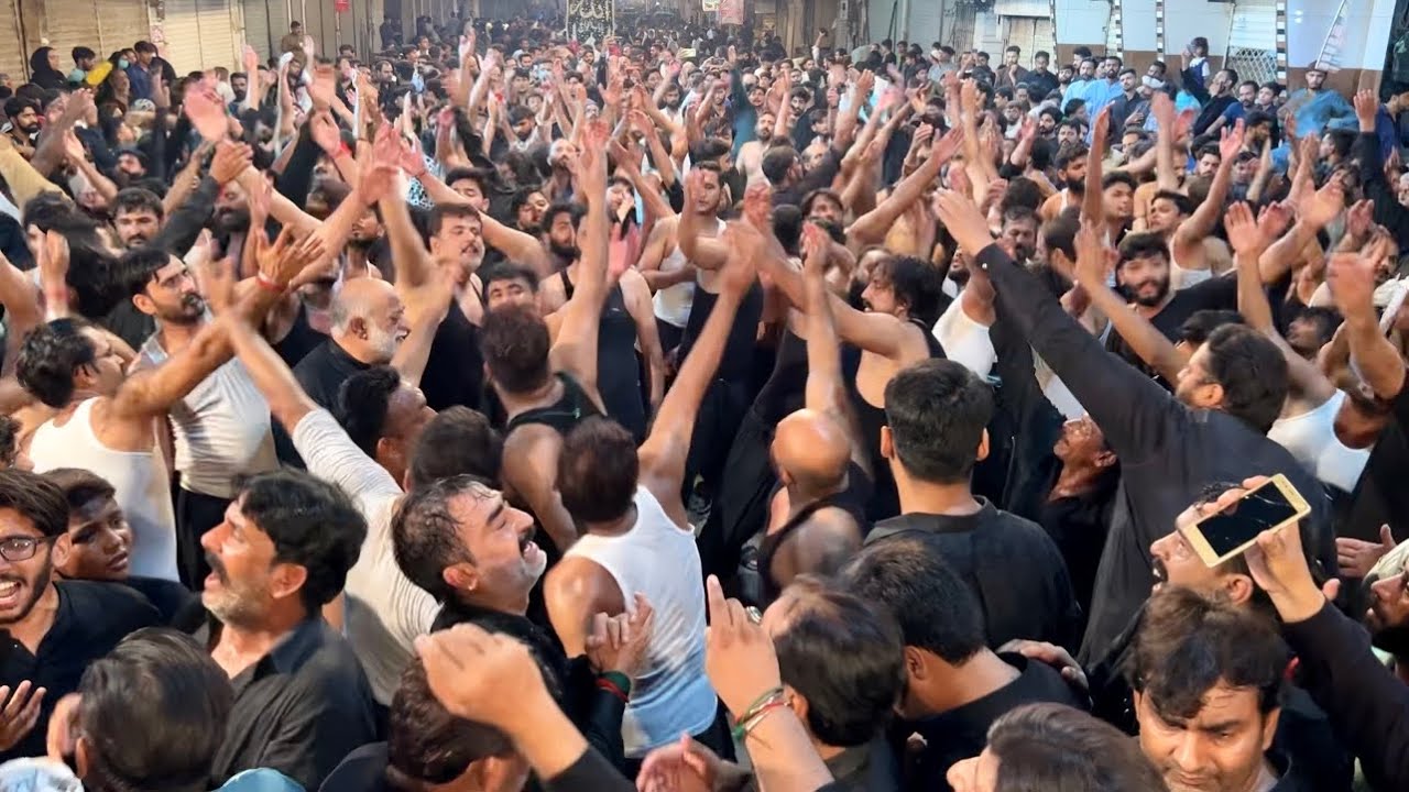 Uth Kay Qasim Mehandi Laa - 7 Muhrram Jaloos - Mehandi Mola Qasim - Live at Fsd.