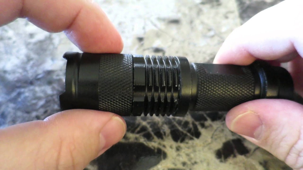 Mini CREE LED Flashlight - Closer Look