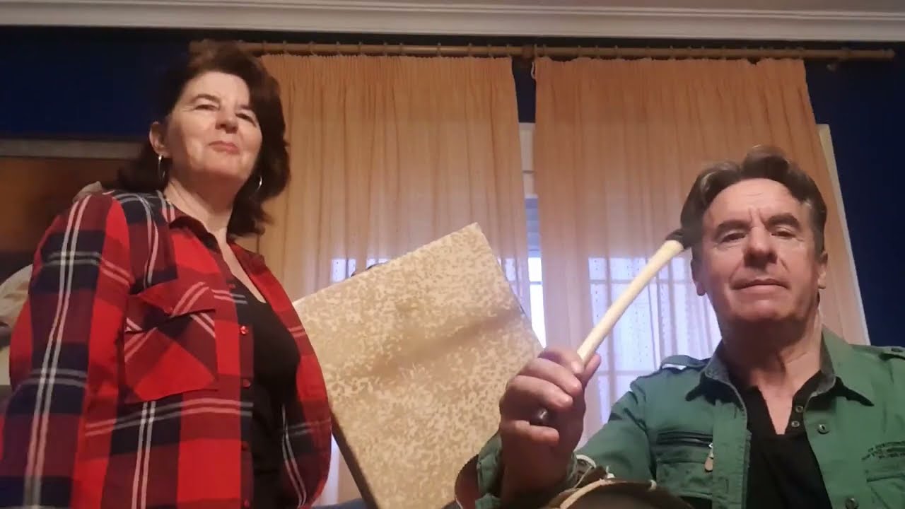 CANCION EL MANDILL DE CARULINA (Con panderu y gayta de guesu en Robrea)