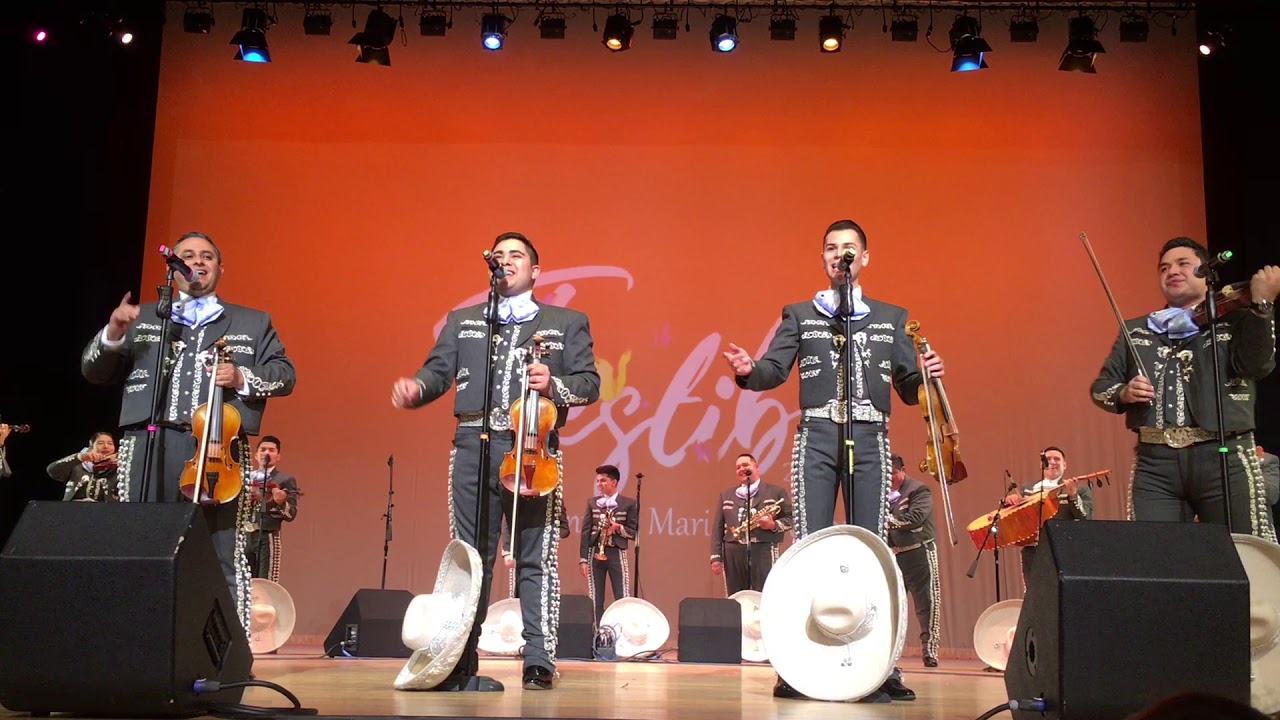 Mariachi Aztlan - La Petenera