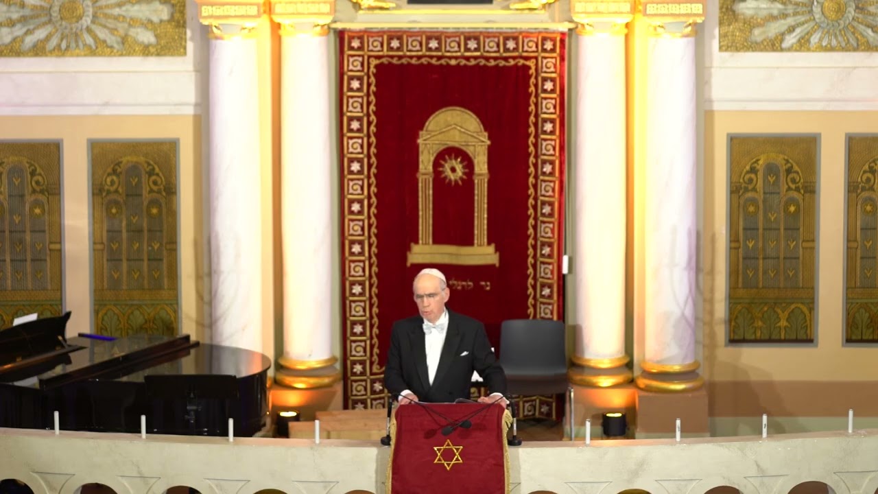 17th Convention Gala: Chief Cantor László Fekete (Budapest) Sings Tikanto Shabbos by M Taube