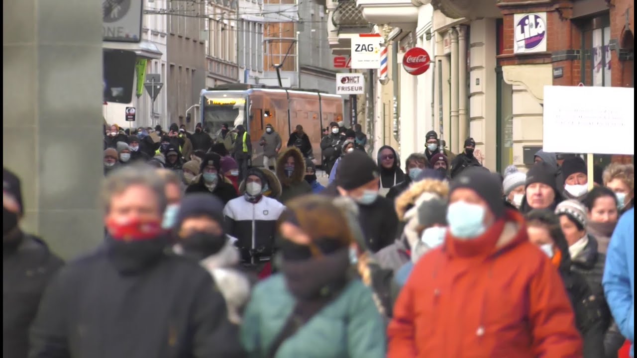 Demonstration gegen Corona-Lockdown in Schwerin