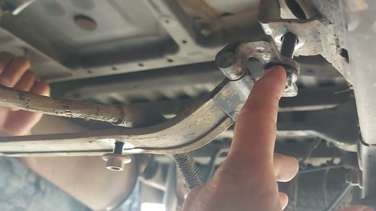 como remover o tanque de combustível da hilux 2005 a 2015