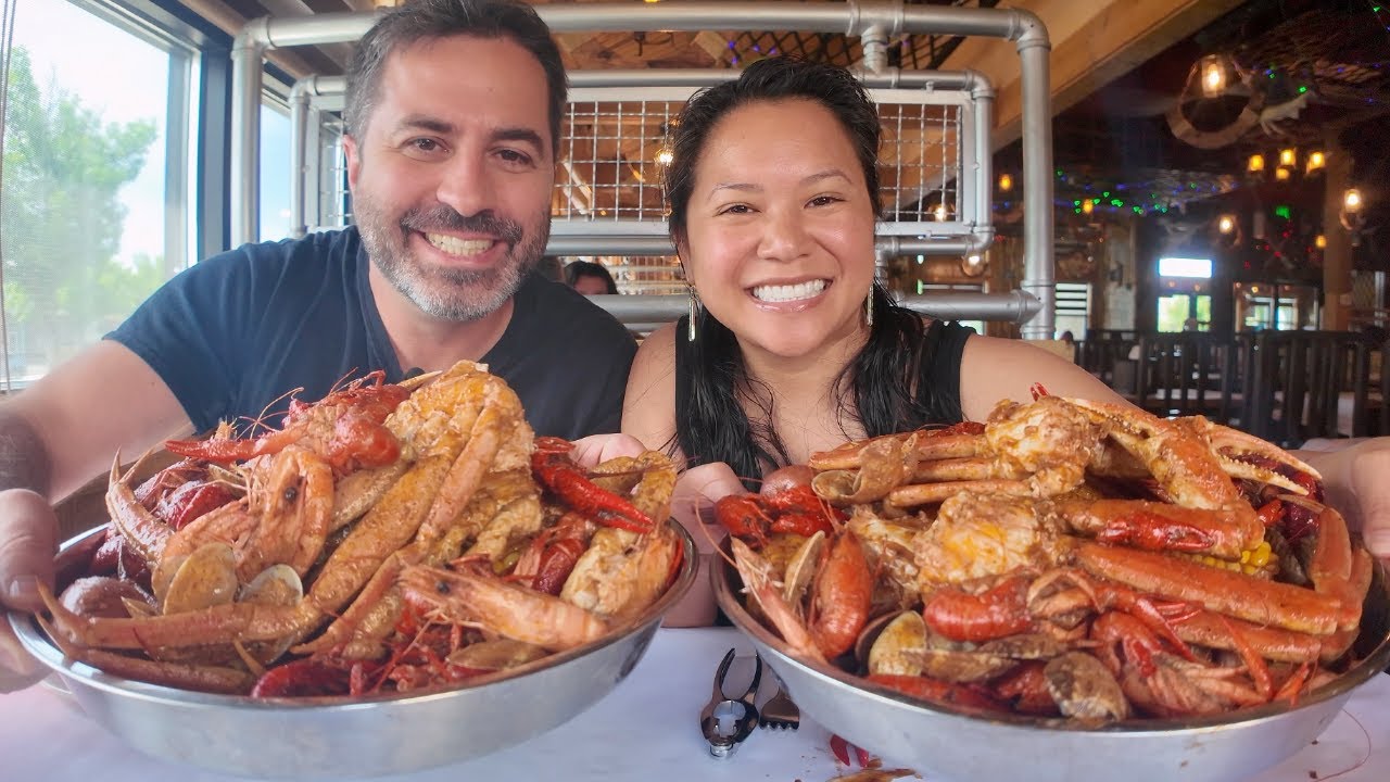 Cajun Seafood Boil Mukbang 🦀🦐🦞 | Spicy, Messy & So Satisfying!