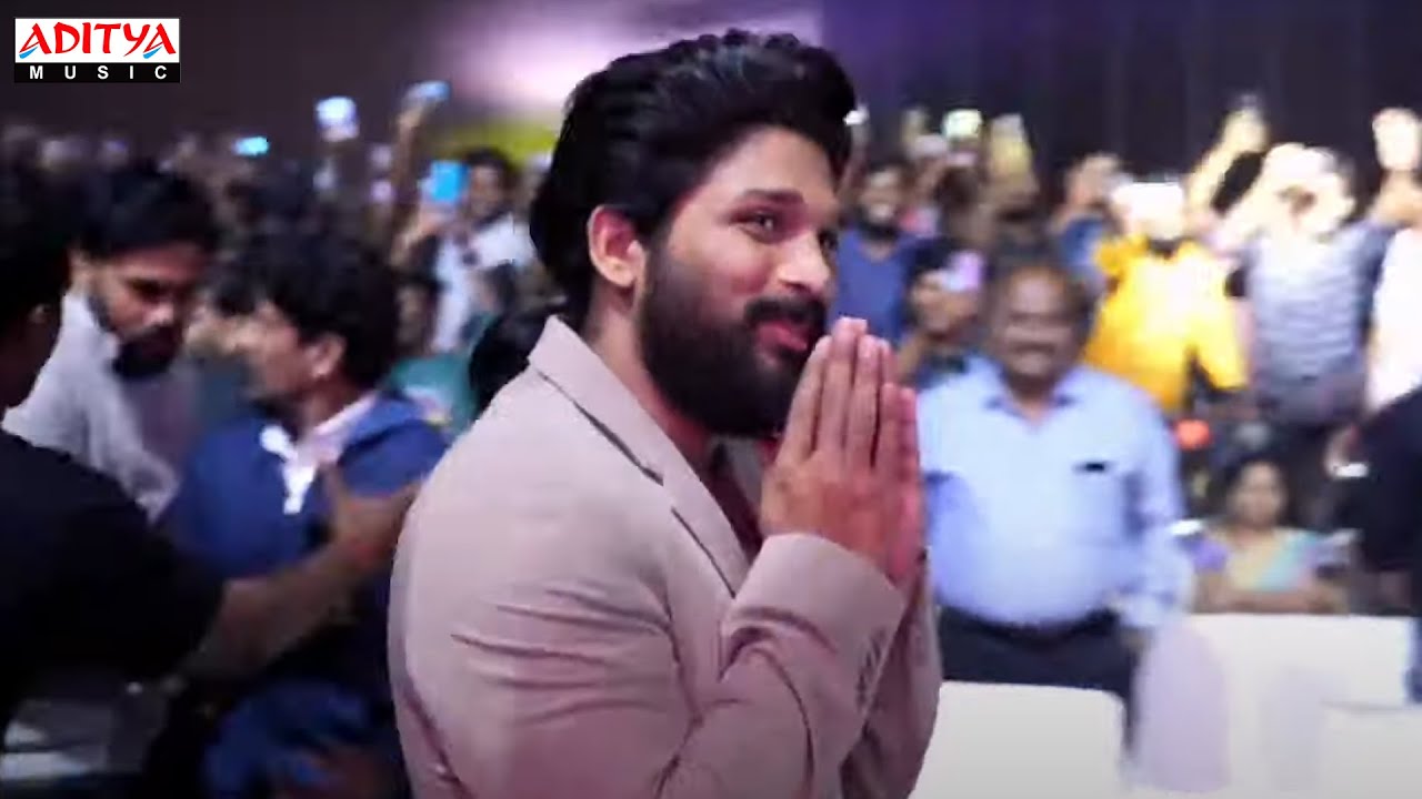 Icon StAAr Allu Arjun Entry | Urvasivo Rakshasivo Blockbuster Celebrations |Allu Sirish,Anu Emmanuel