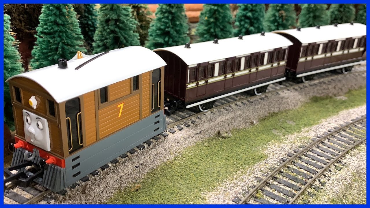 New 2021! Bachmann Trains Toby's Museum Coach and Brake Coach HO Scale Thomas & Friends