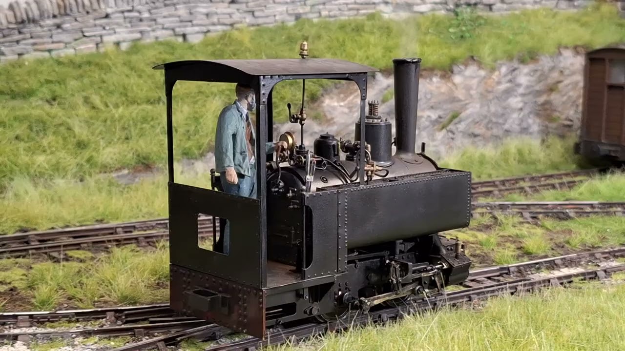 16mm Decauville RC with steam effect