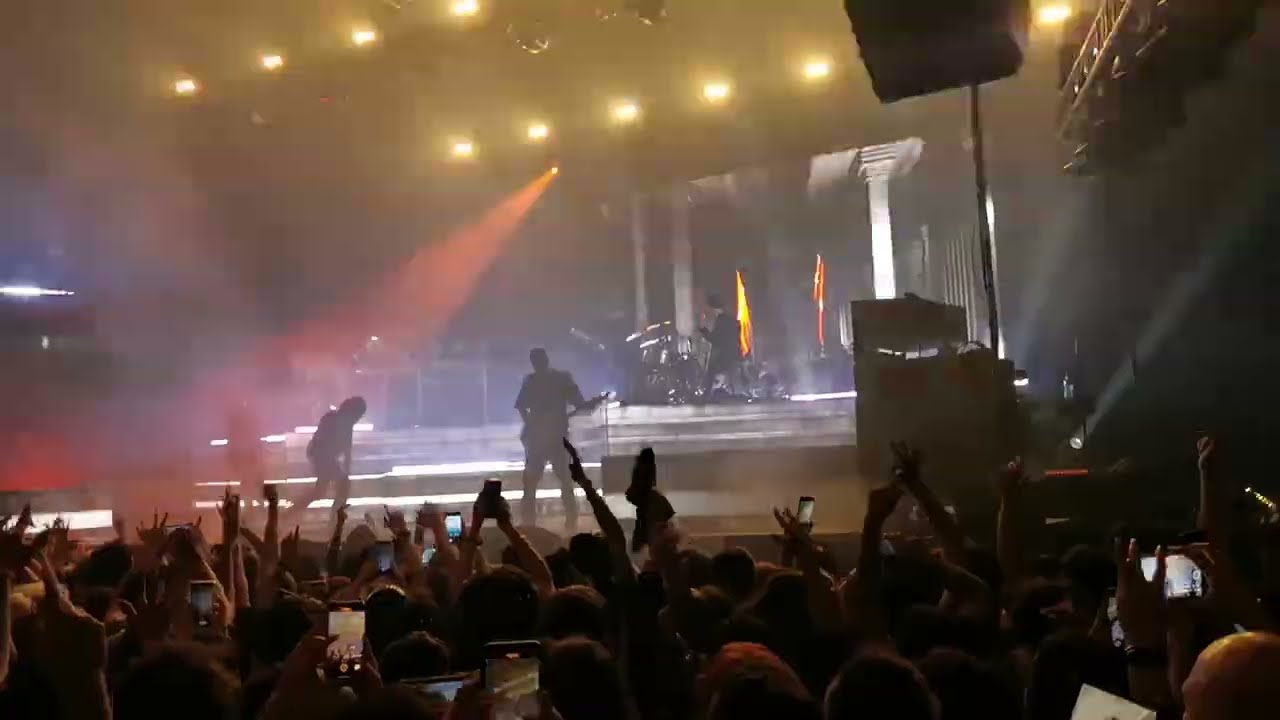 Bring me the Horizon - Throne [Live @ Altice Arena - Portugal]