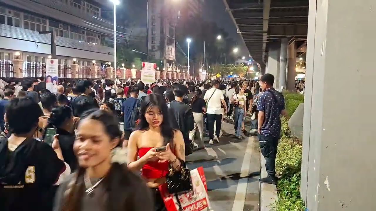 โอ้โหเห็นแล้วอึ้งขนาดนี้เลยเหรอเดินแทบไม่ได้หายใจแทบไม่ออกสุดยอดจริงๆ amazing thailand