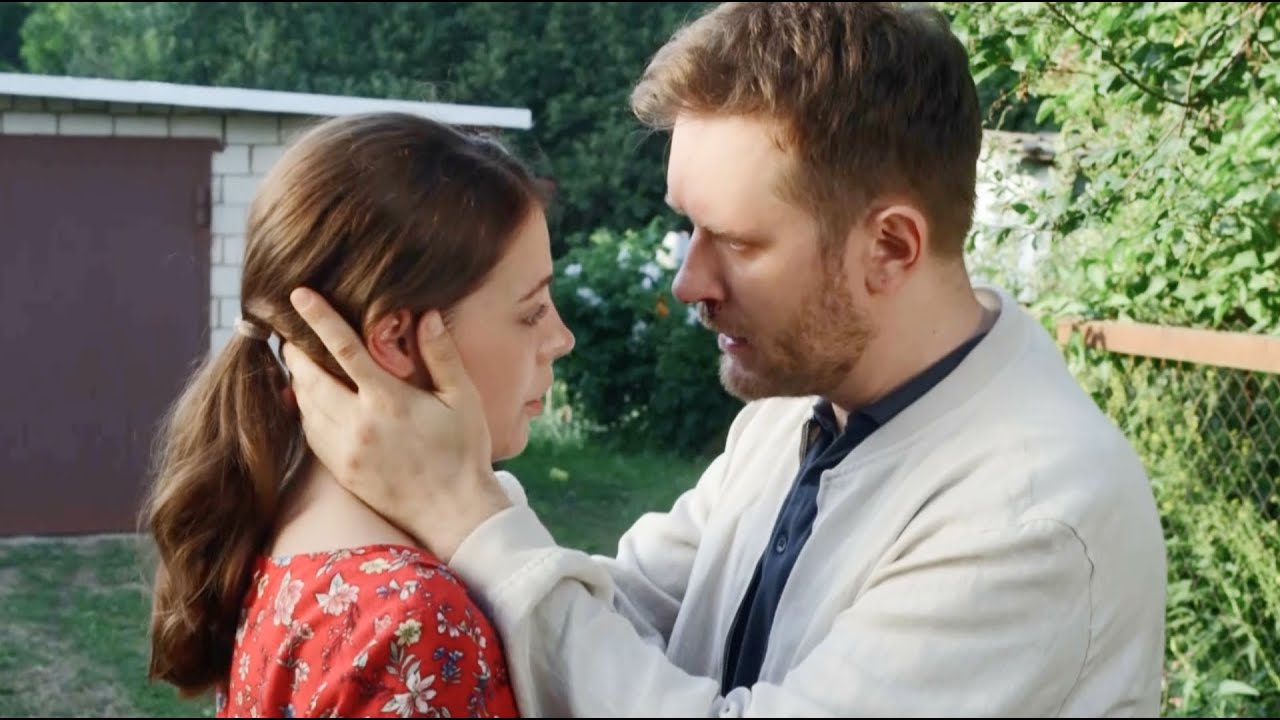 👀 AMOR PROIBIDO! 😱  ELE ESTÁ COMIGO PARA LUCRAR OU NÃO ESTÁ MENTINDO? 💔 Filme romântico em Português