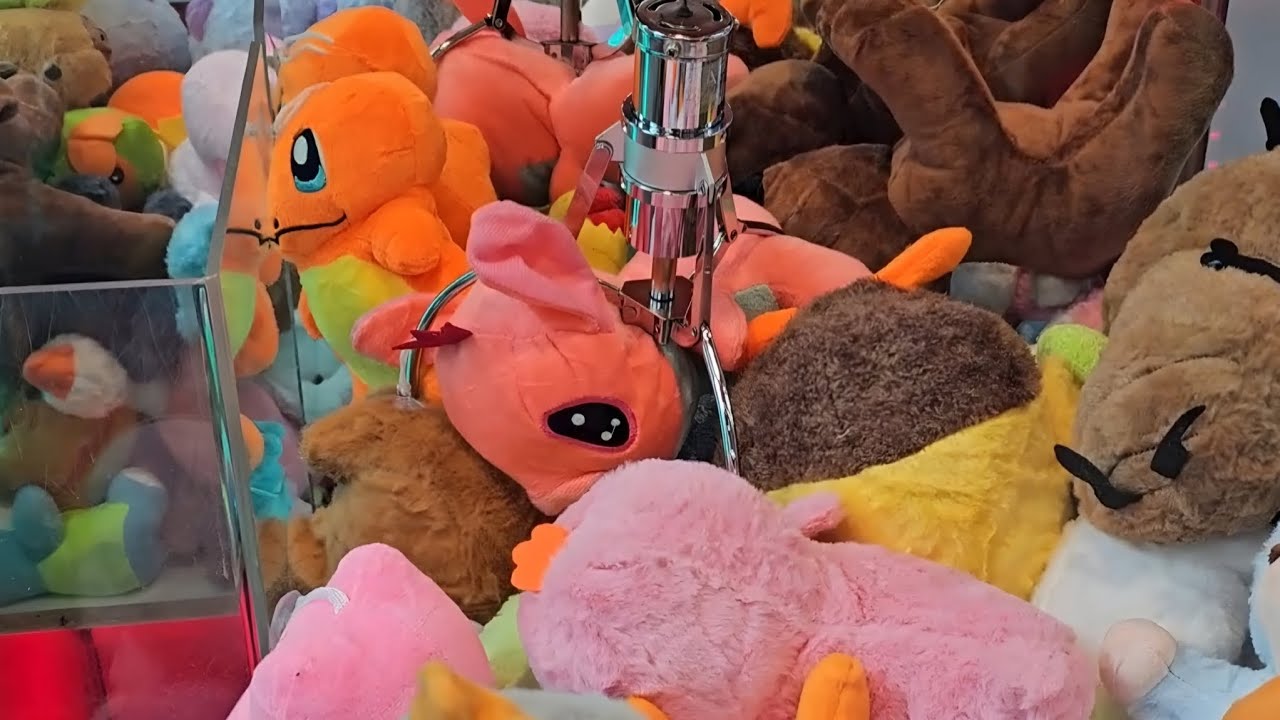 HUNTING FOR ANGEL: Catching Stitch's Girlfriend in the Claw Machine! 🎰💖