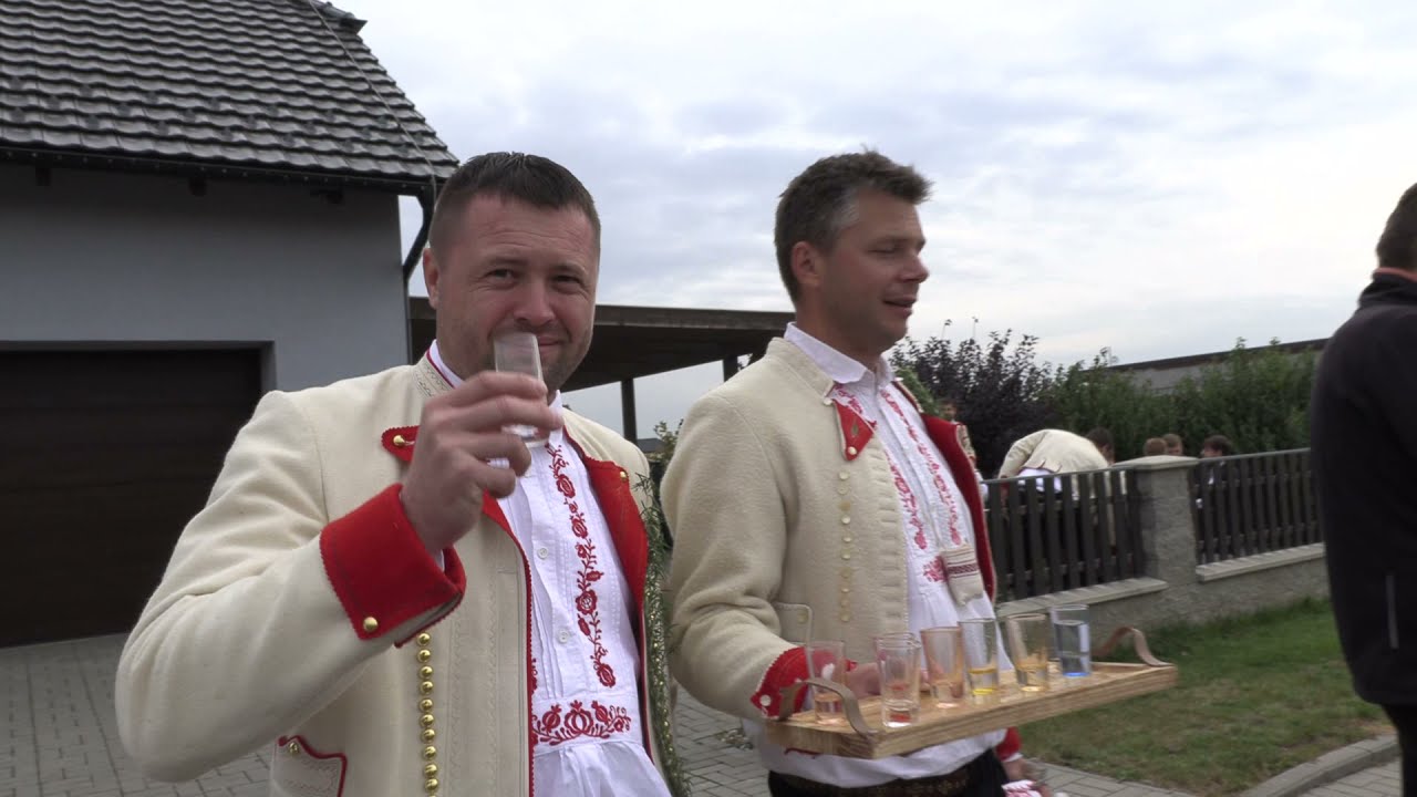 POLEŠOVICE-SLOVÁCKÉ HODY S PRÁVEM 2021-neděle na obchůzce s chasou a dechovkou Stříbrňanka (16.)