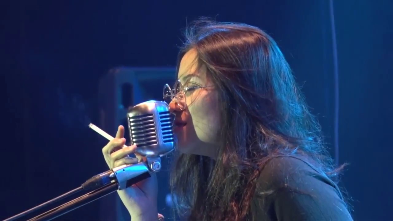 DANILLA - Senja di ambang pilu Live Folk Musik festival 2017