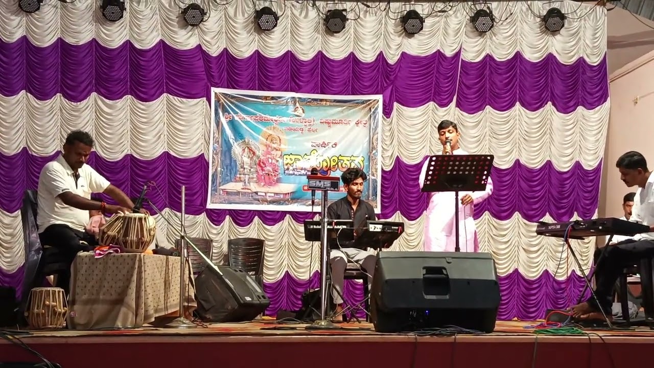 SINGER: VINAYAKUMAR KALIYATHE 