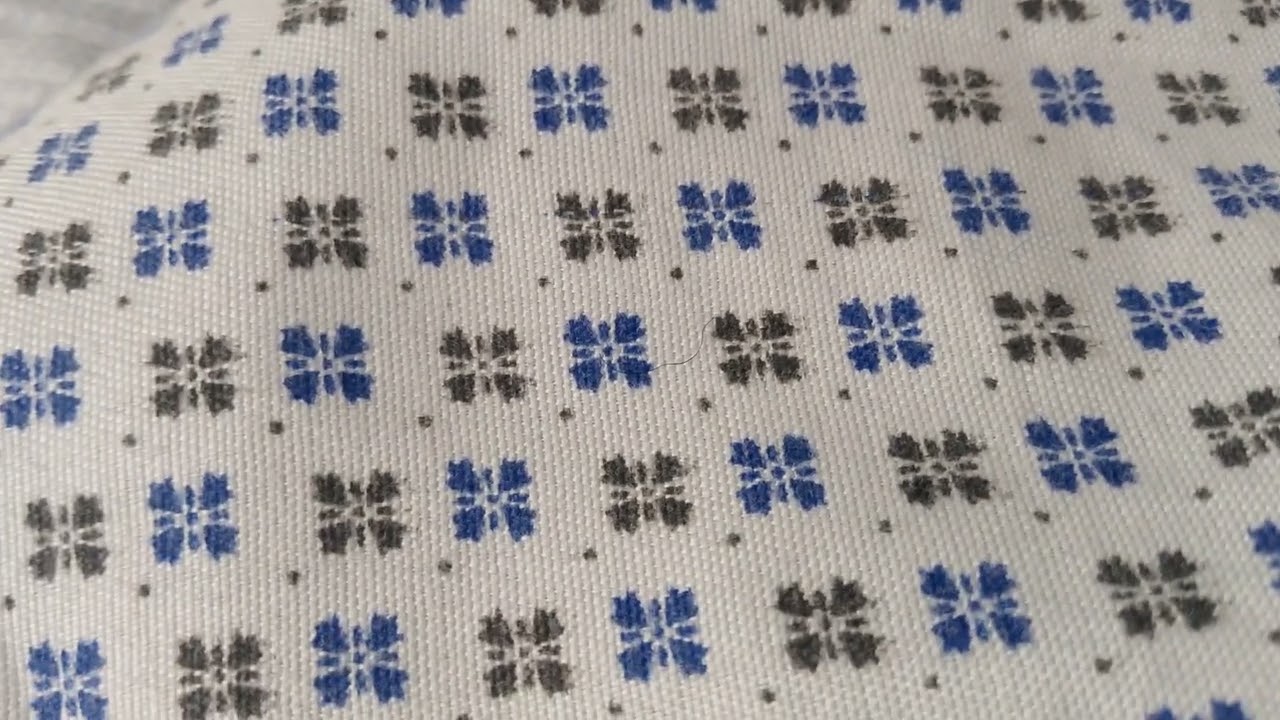 Cobija con rayas blancas 