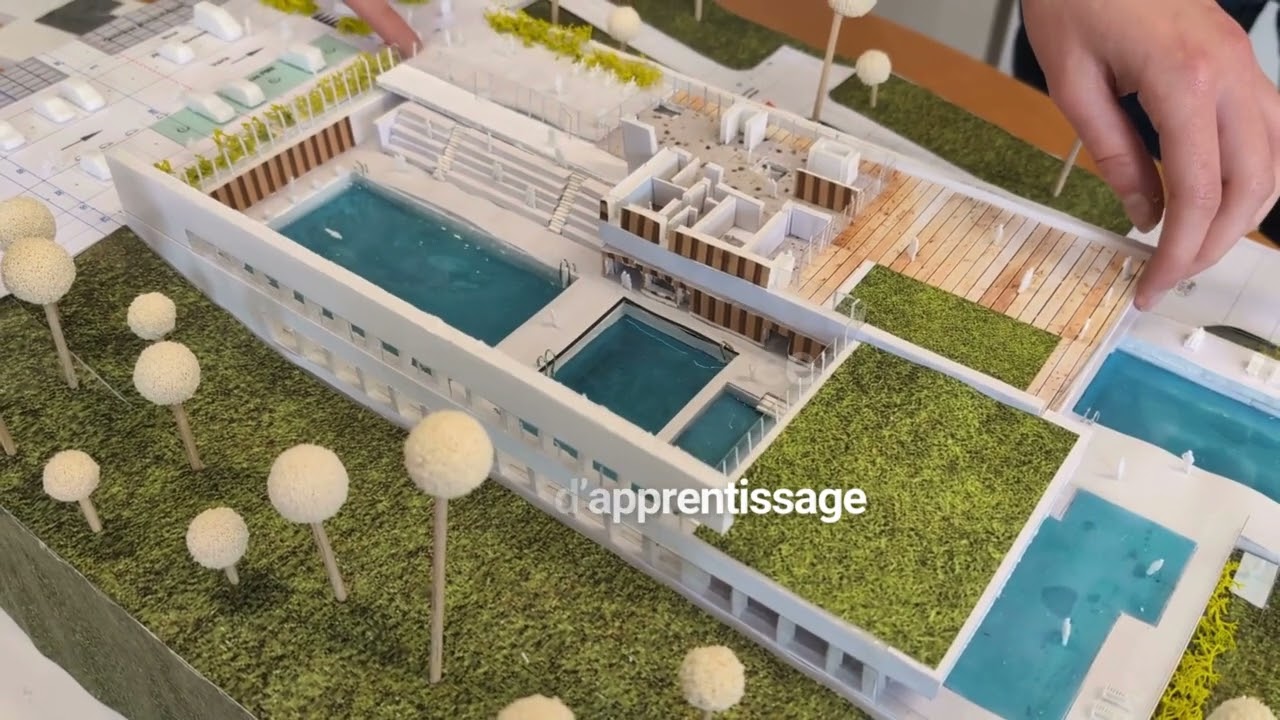 Pr&eacute;sentation de la maquette du futur centre aquatique de Carquefou