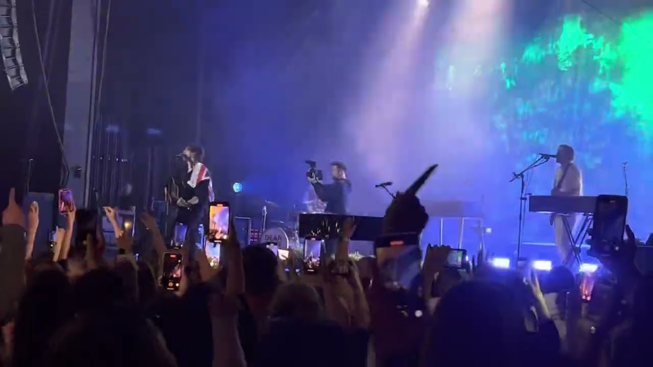 Dean Lewis - Waves (Live at O2 Apollo Manchester, June 6th 2023)