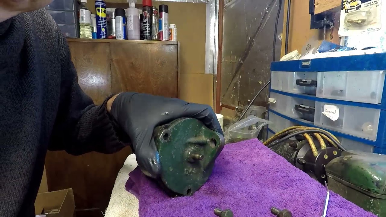 Lister D barn find project. Overview of the governor mechanism and normal operation demo.