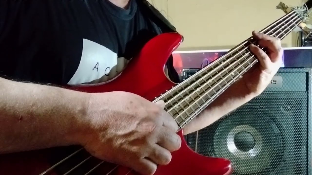 👉🎧 Pobre Corazón - Ke Personajes ( Vivo ) Bass Cover bajo Eléctrico .