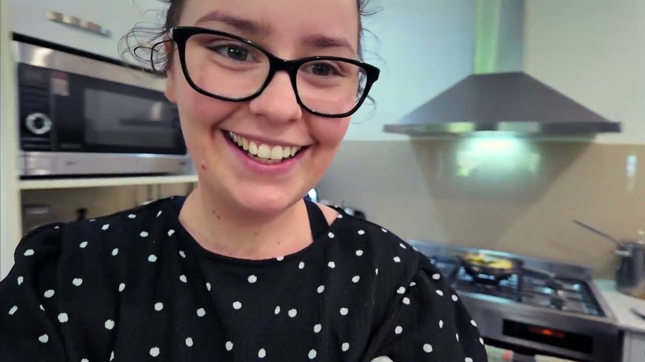 I MADE HOMEMADE CALZONES! (11/03/2026 - 232)