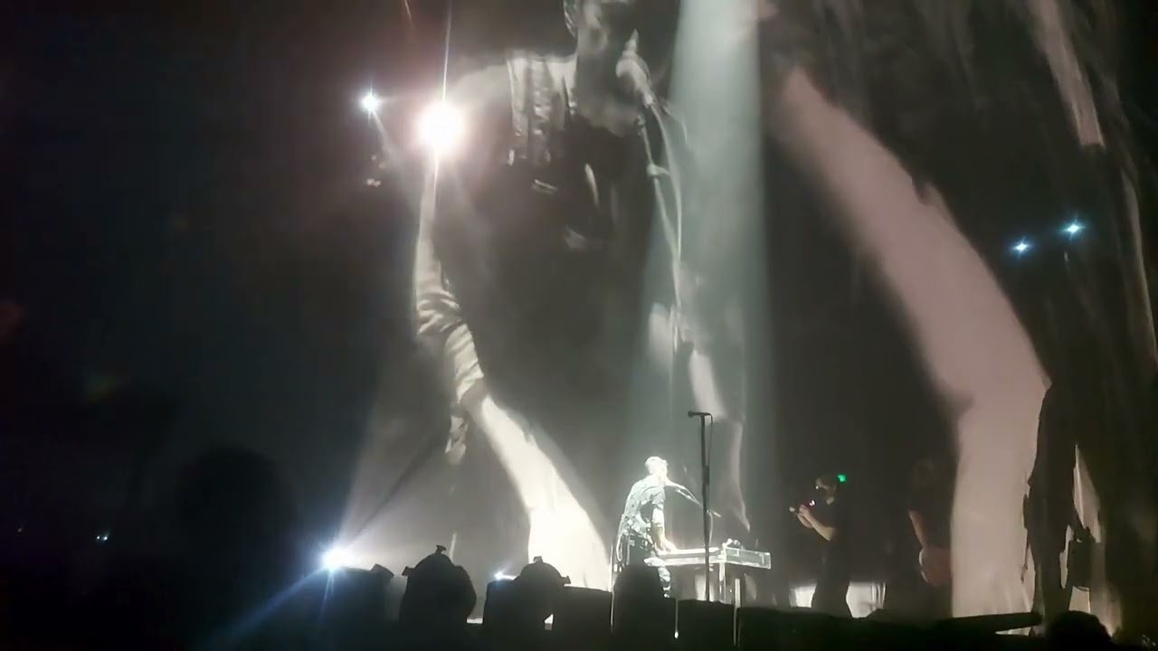 Nine Inch Nails - March of the Pigs - Live in Las Vegas