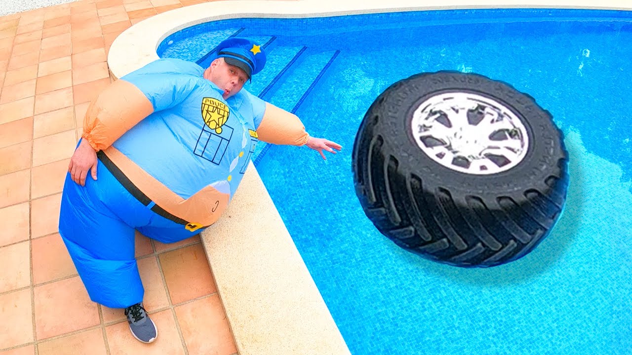 Fantasiespel Politie - het wiel viel in het zwembad