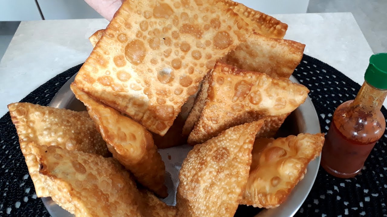 PASTEL COM MASSA DE ROLO DO MERCADO CENTRAL DE BELO HORIZONTE - UMA DELICIA