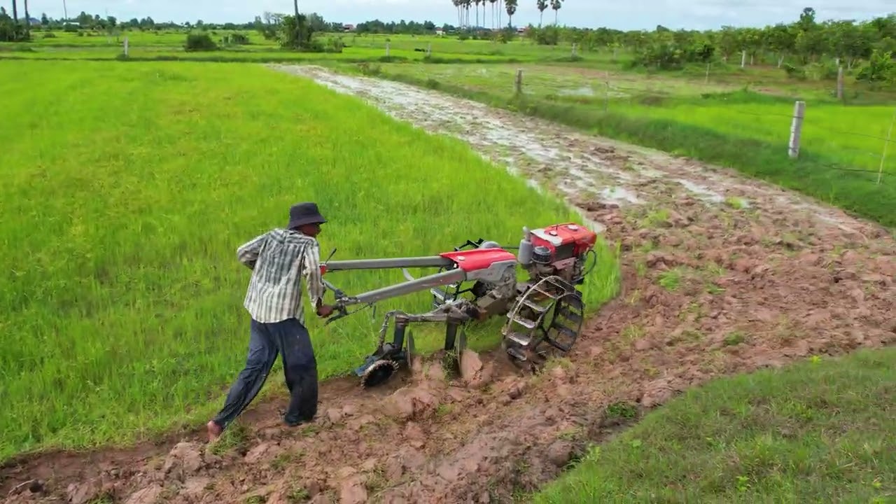 Amazing!!​​ Farmer tactor khmer,kubota rt 155 plus plow 