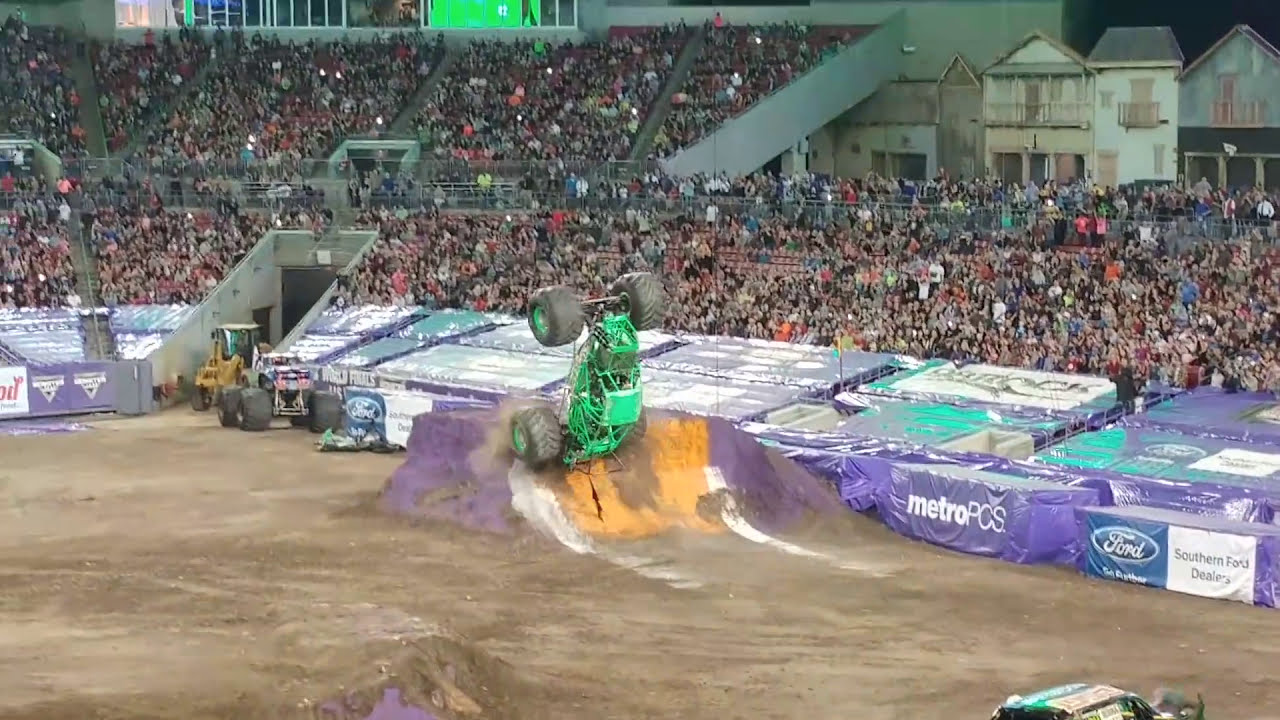 Grave Digger's Dennis Anderson Career Ending Injury Last Race Tampa 2017
