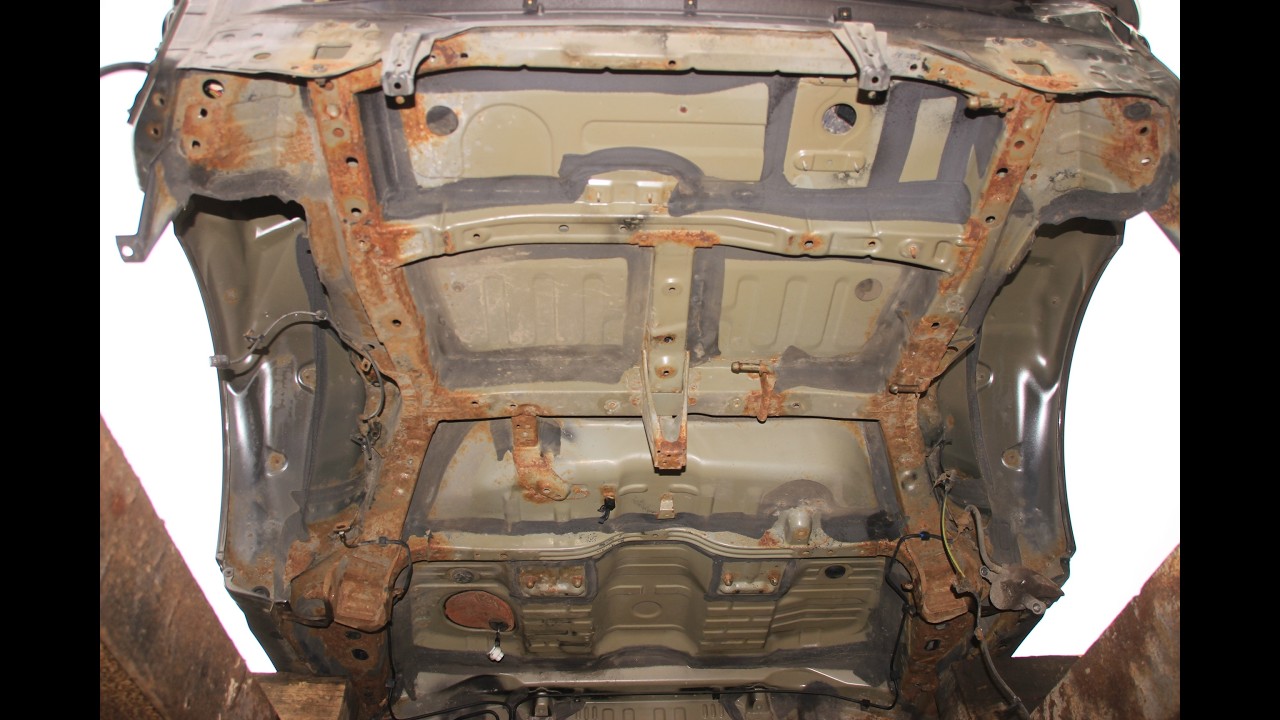 2008 Toyota Corolla Verso - o korozji szczelinowej kilka lat p&oacute;źniej. Kiedy piaskowanie ma sens?