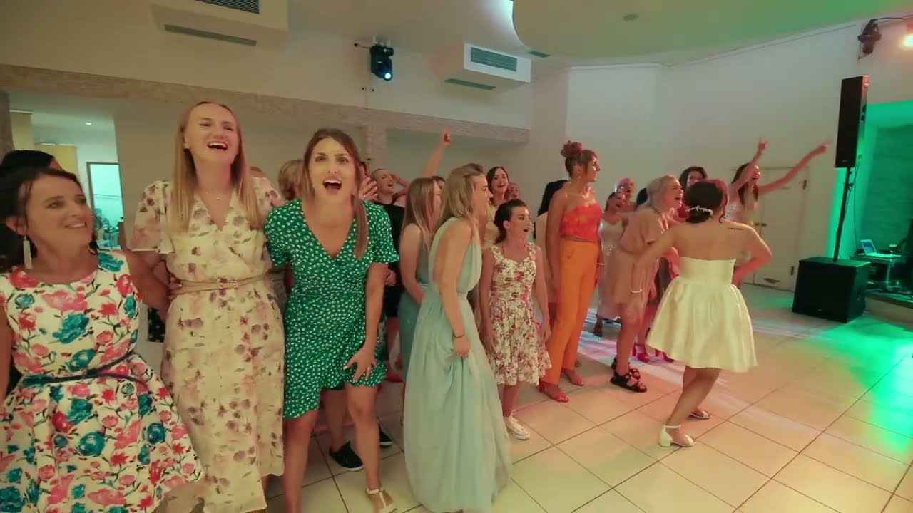Na vjenčanju Jasmine & Hrvoja drama na podiju nakon tri minute je prerasla u kaos! Pogledaj !!!