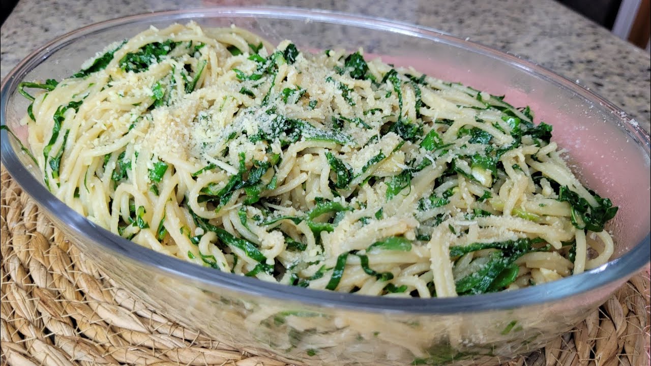 Esse Macarrão me Surpreendeu!! Almoço Rápido e Delicioso!! Macarrão alho óleo Diferente!🍝
