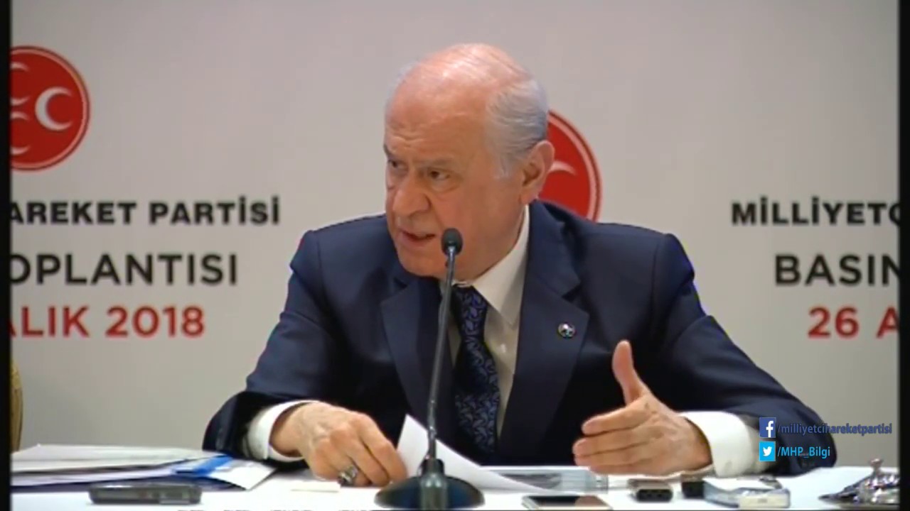 Hulusi Akar Paşa, bayrağa, Kur'an'a ve silaha sahip çıkmıştır.