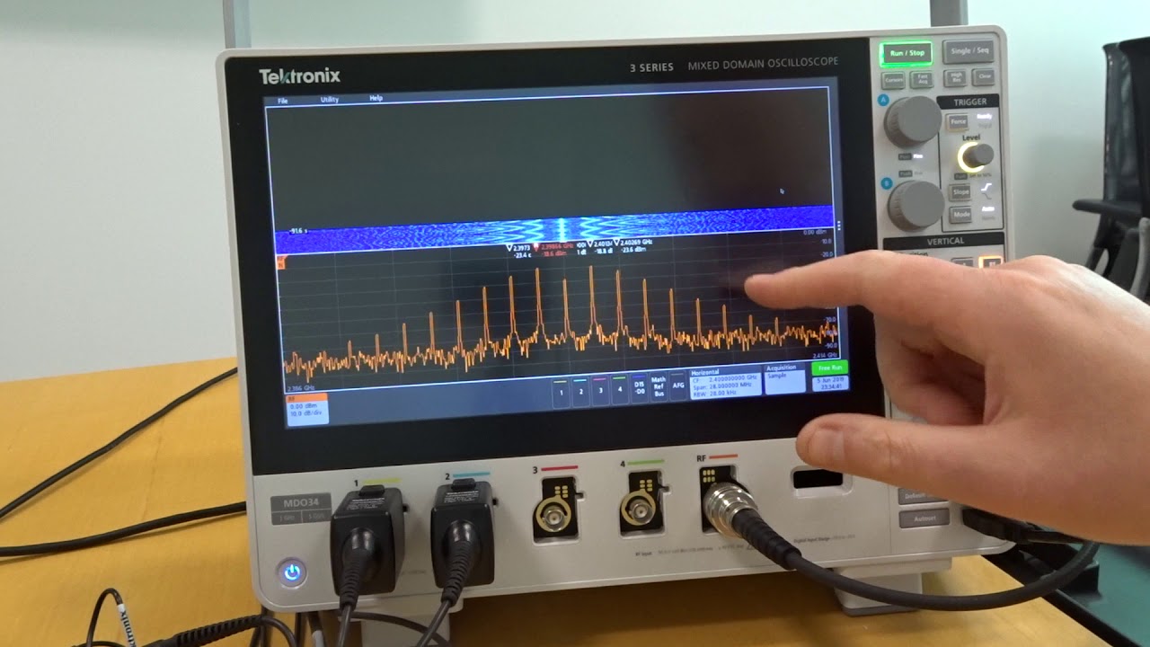 Tektronix 3 Series MDO- Activate the Spectrogram