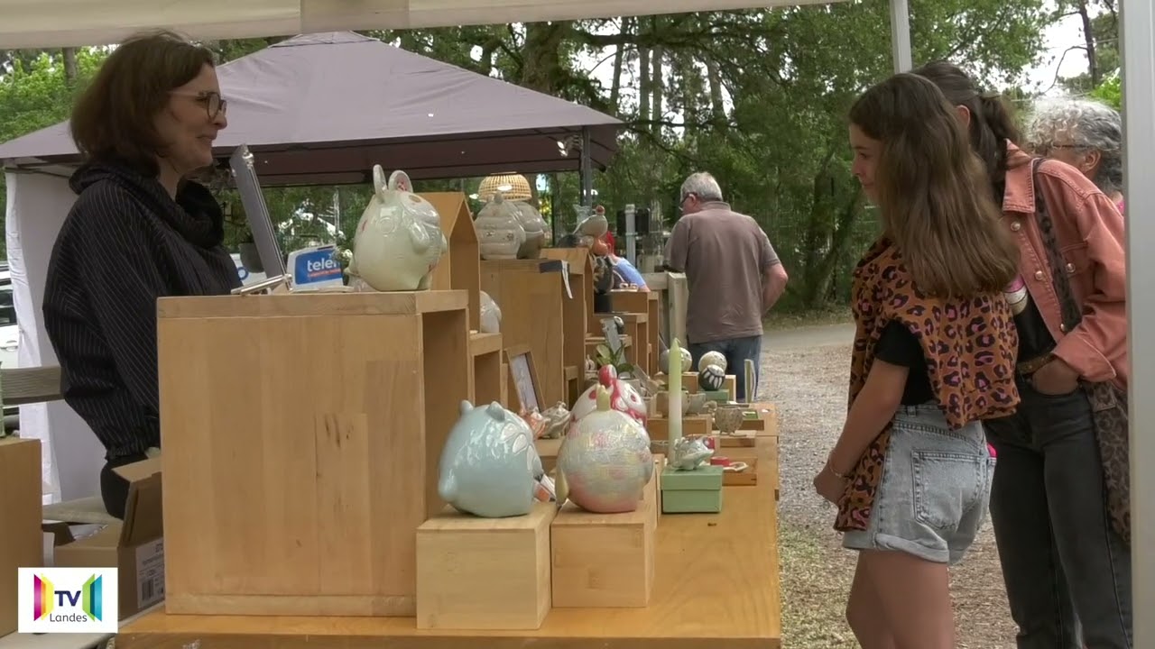 Labenne 250531 Marché de la céramique