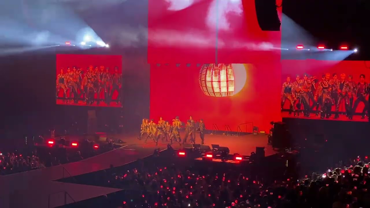 SEVENTEEN - Intro / "HOT" (Live in Oakland)