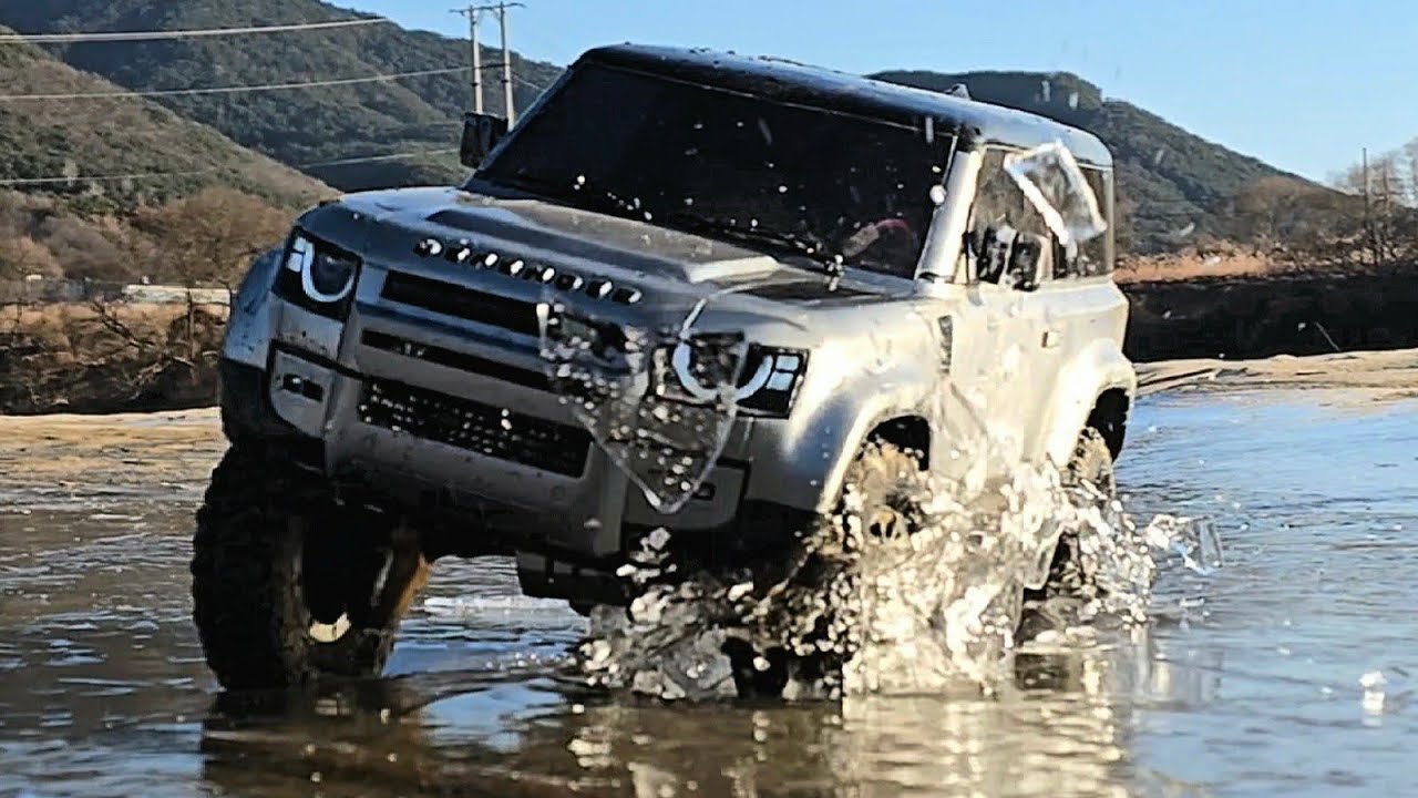 RC Car Land Rover All New Defender 90 winter river run