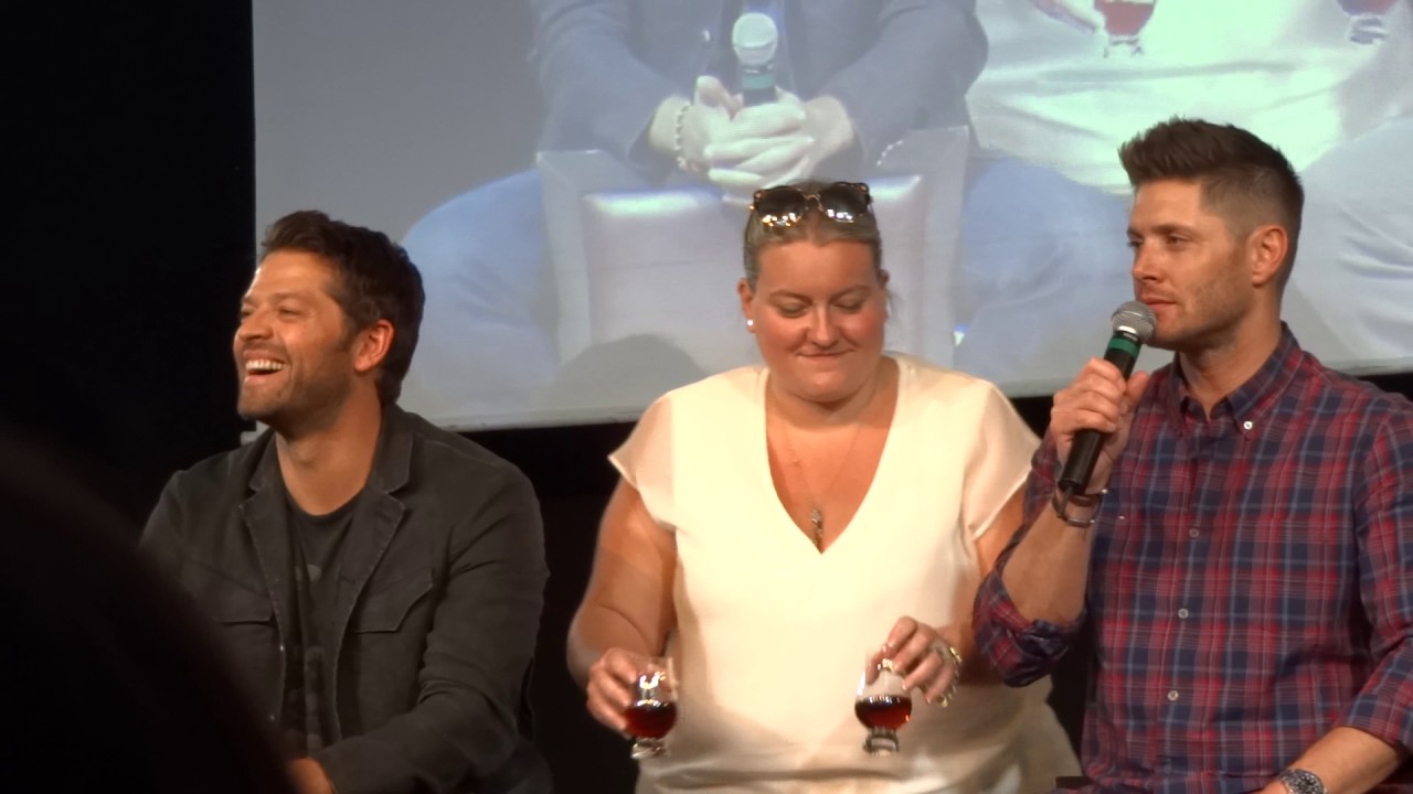 Jibcon8 - Jensen and Misha panel (part1) HD