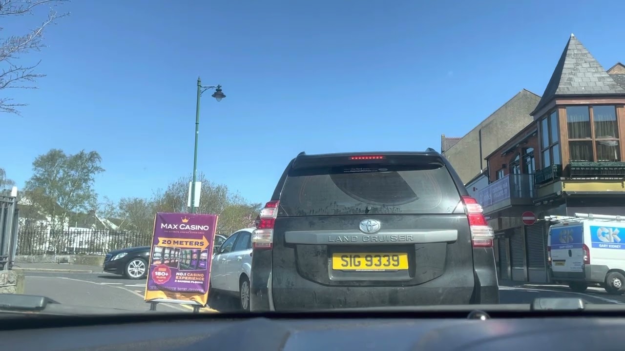 Driving around Newry in a Sunny Day | beautiful people and great city