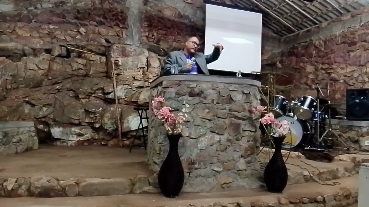 MINISTRAÇÃO COMPLETA NA IGREJA DE PEDRA NA CASA DE RECUPERAÇÃO ACREDITAR NO RECANTO DAS EMAS DF