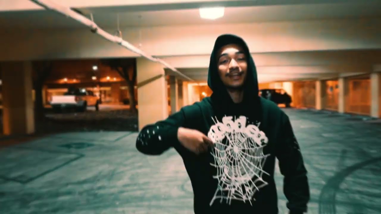 Lul Mall - Bout Strips (OFFICIAL MUSIC VIDEO )