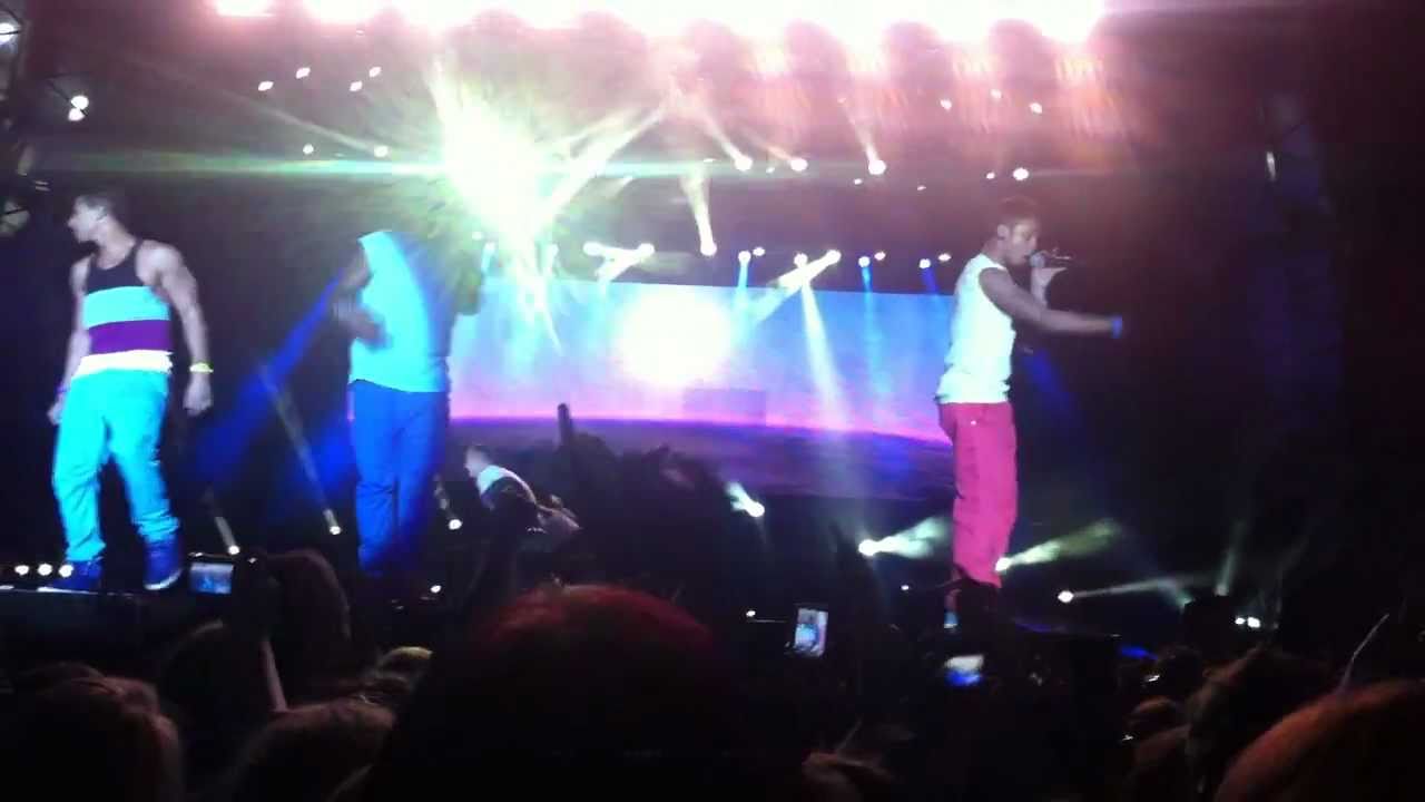 JLS Tour 10/06/2011 Everybody In Love KC Stadium