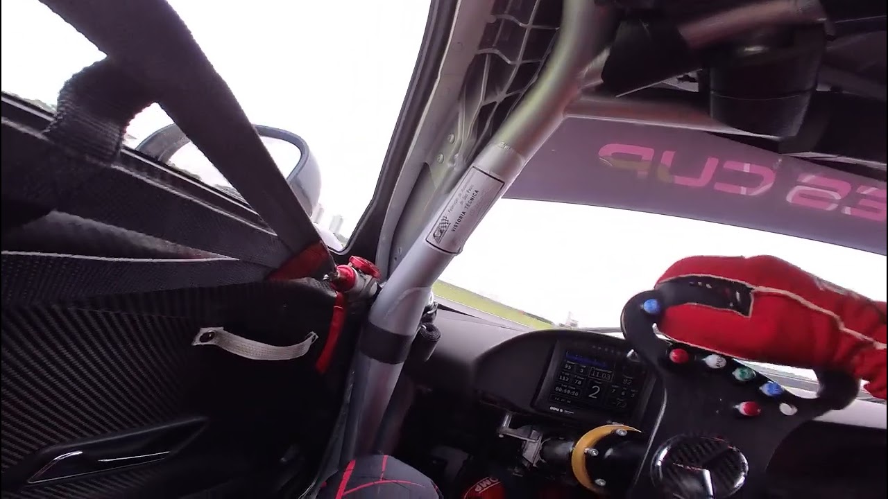 Mercedes GT4 Pratice 