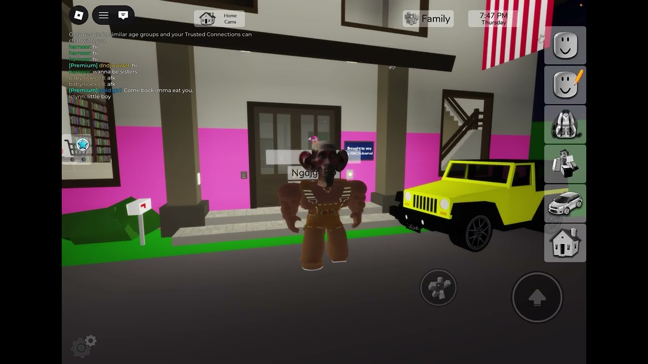 Trolling people with weird outfits #brookhaven #Roblox #trolling #weirdoutfits #gamer 