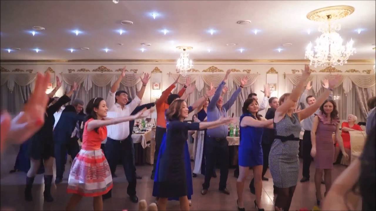 Танцевальный флешмоб на свадьбе - подарок молодоженам от гостей