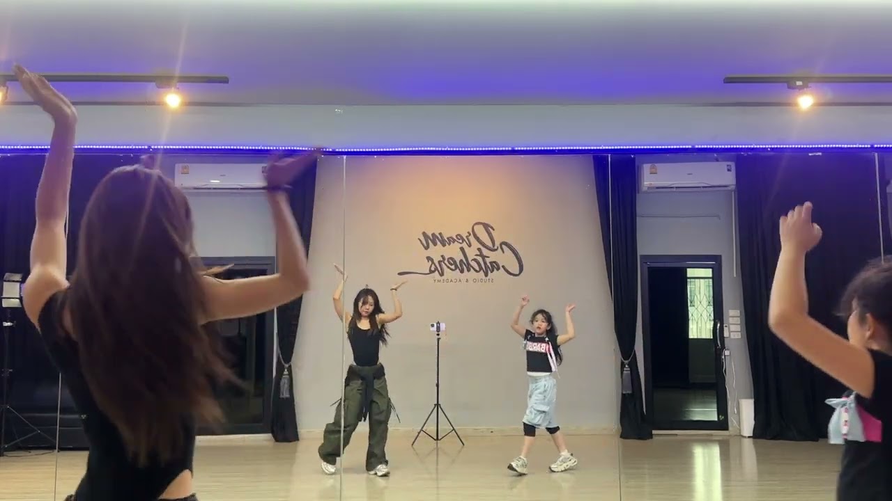 CELINA - ‘Body‘ [เรียนเต้น 07/11/2025] / 9y.
