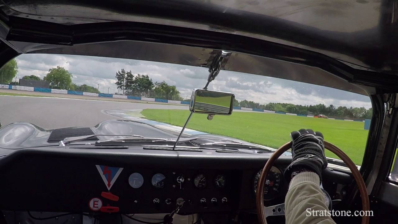 Jaguar Lightweight E-type – Onboard footage from testing at Donington Park
