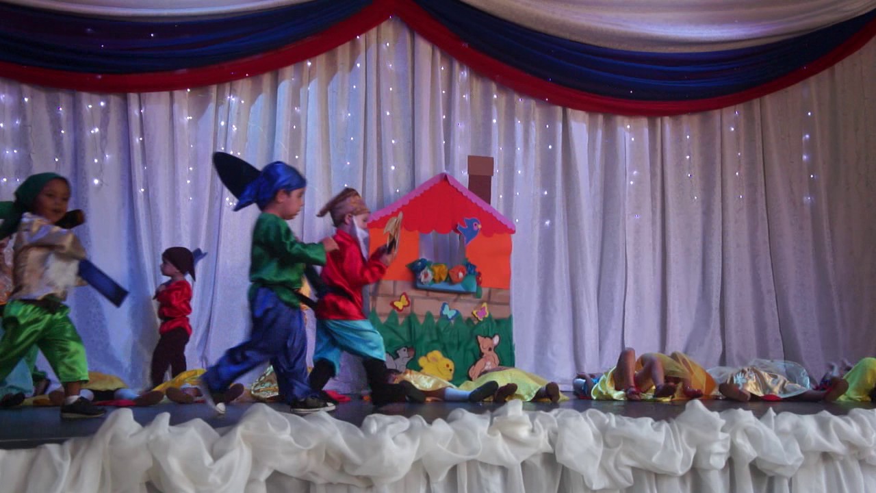 Apresentação Projeto Expo Cultural 2016 - Branca de Neve e os Sete Anões